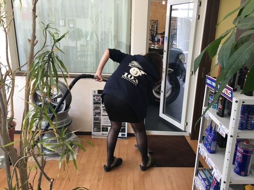 10月6日「木」山本がおくりまーす♪TOMMYの1日 ランクル ハマー アルファード_b0127002_1703645.jpg