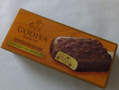 GODIVAミルクチョコキャラメルアップル!_a0161408_23104310.jpg