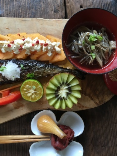 今日のお昼ご飯【秋刀魚＊栗おこわ＊きのこ汁】_c0248467_20145196.jpeg