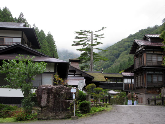 山奥の秘湯を楽しんだ_e0048413_2134872.jpg