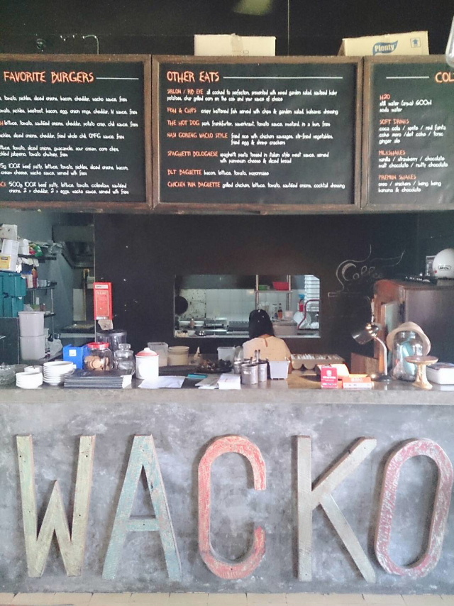 WACKO BURGER / ワコー バーガー _a0154918_1252742.jpg