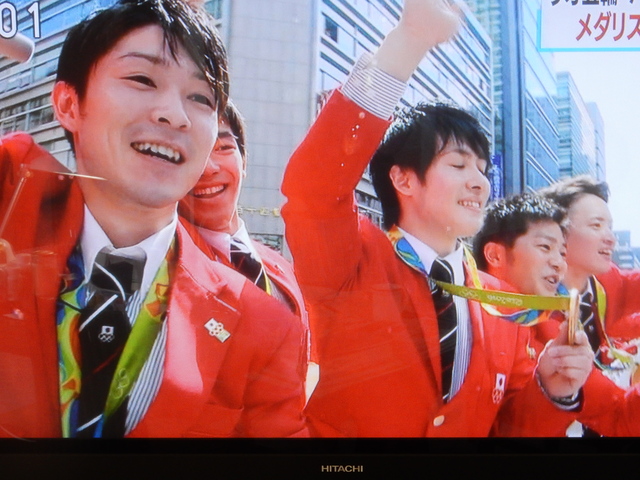 ’16,10,7(金)リオ五輪メダリストたちのパレード_f0060461_10232462.jpg