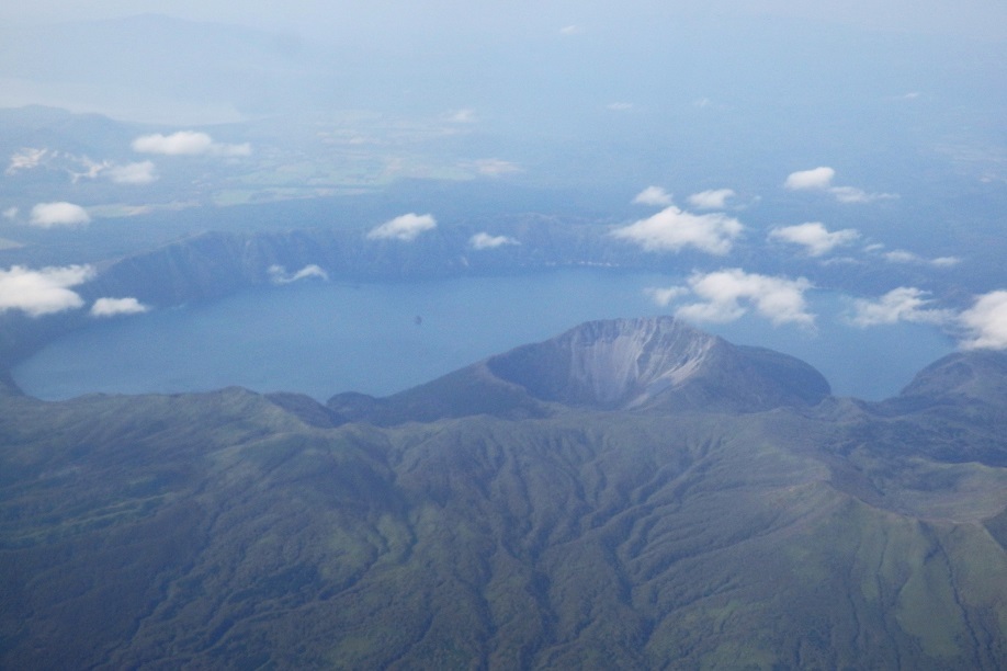 中標津空港～千歳空港の往復。　ＡＮＡに搭乗しました。_f0362073_09133683.jpg