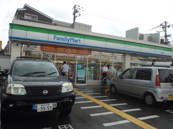 ファミリーマートのこだわりカレー 錦橋店_c0118393_12331778.jpg