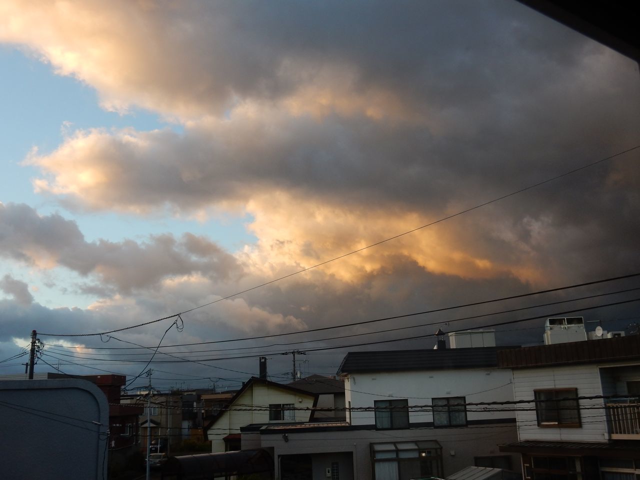 目まぐるしく変わる天気_c0025115_22235962.jpg
