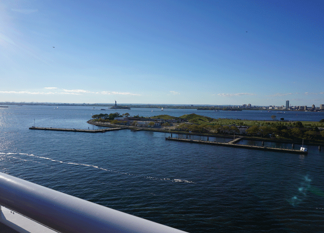 NY&カナダ紅葉クルーズ(4) ブルックリンターミナルより出航_d0210324_517261.gif