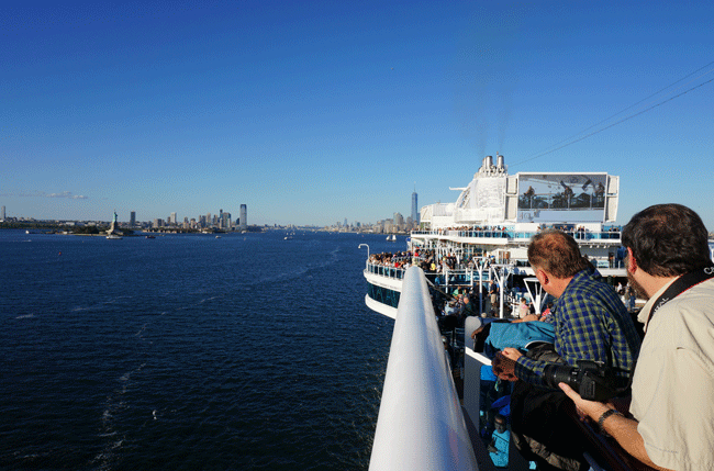 NY&カナダ紅葉クルーズ(4) ブルックリンターミナルより出航_d0210324_5174840.gif