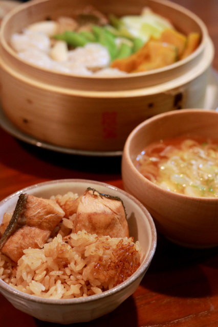 秋の食卓♪ 秋鮭の炊き込みご飯。パンプキンスープ。_f0348831_09272249.jpg
