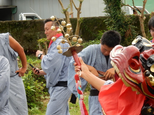 浦神の秋祭り 猫楠に鈴振りの舞_f0054677_08280298.jpg