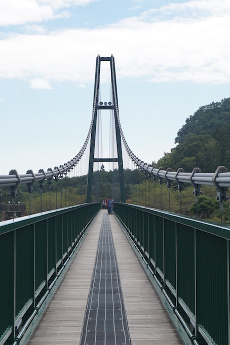 那須高原 吊り橋 木洩れ日のなかで 那須高原 吊り橋 木洩れ日のなかで