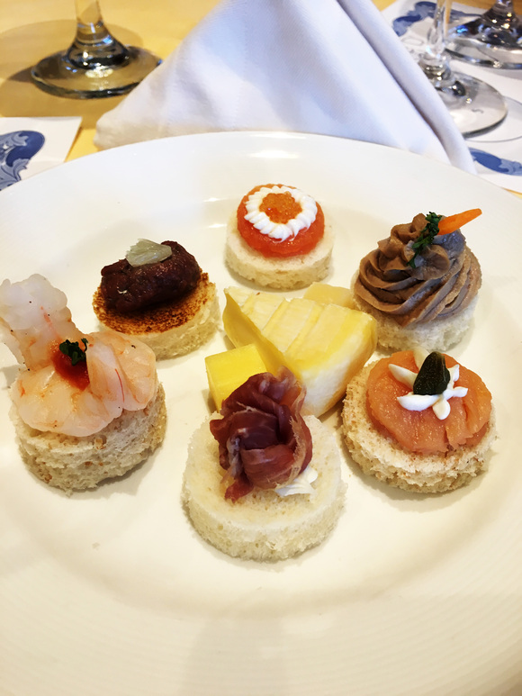 8日目8月22日。終日航海日に食べたもの。もっと食べたかった！：2016年ダイヤモンドプリンセス乗船記19_f0054556_1223984.jpg