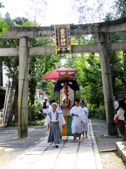 粟田祭り_e0048413_20494899.jpg