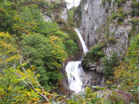 日本の滝100選「松見の滝」（十和田市）*2016.10.09_b0147224_23501821.jpg