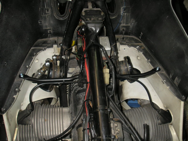 BMW R100RS+クマガヤ 継続検査と他(ステーの補修)_e0218639_10515364.jpg