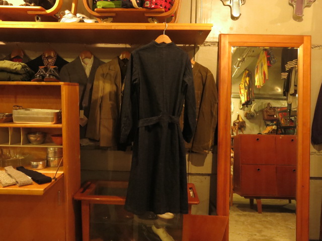 \"SOURCE-TAP × TheThreeRobbers EARLY CENTURY WOMAN WORKER OVERALL - ORDER\"ってこんなこと。_c0140560_12422512.jpg