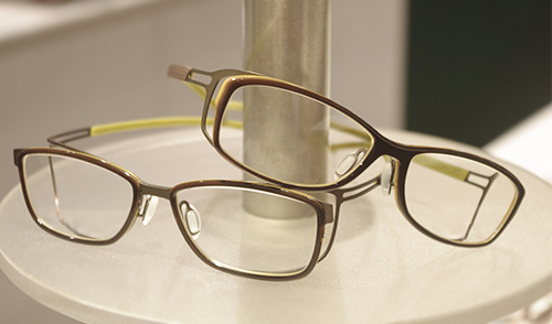 黄色いメガネ 立川駅直結ecuteのメガネ店 Riing Eyewear の Blog Talexタレックスレンズ取扱店