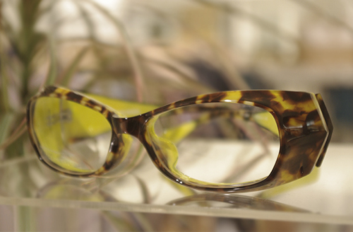 黄色いメガネ 立川駅直結ecuteのメガネ店 Riing Eyewear の Blog Talexタレックスレンズ取扱店