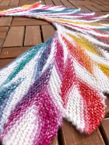 完成: Rainbow Wing Shawl_e0049409_15112541.jpg