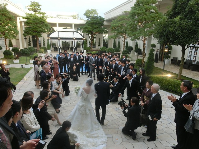 次女の結婚式で初めてのバージンロードとモーニング_f0141310_7482126.jpg