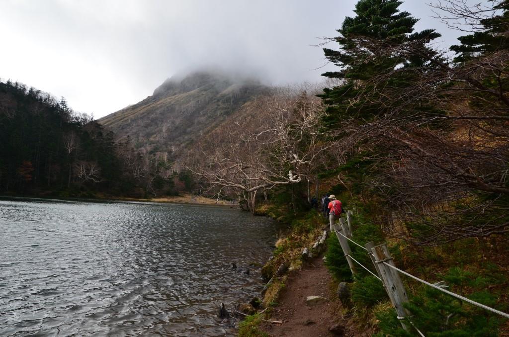 2016/10/10 日光白根山～前白根（菅沼から）_a0340812_09251798.jpg