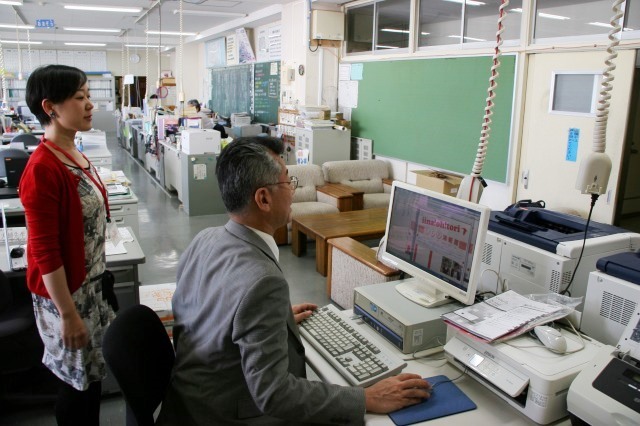 【鴻城小学校×山崎阿弥　10/4】　117鴻新聞_a0062127_11362229.jpg