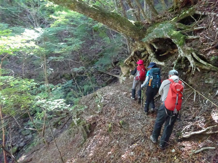 奥槍戸山の家～次郎笈～剣山～ほら貝の滝　周遊_b0124306_19000249.jpg