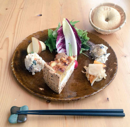 「さつまいもとリコッタチーズと厚揚げのキッシュ」_a0251920_10432389.jpg
