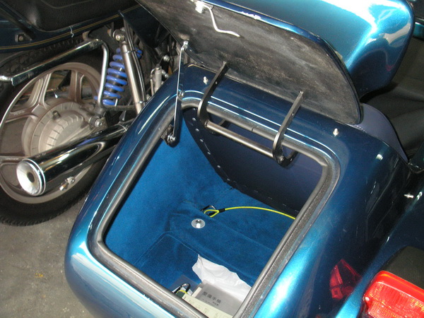 BMW R100RS+RSⅢ 時計の交換_e0218639_1062184.jpg