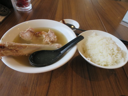 Founder Bak Kut Teh Restaurant(発起人肉骨茶餐室) _c0212604_16504541.jpg