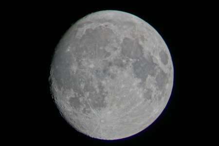 天体望遠鏡で見るスバルと月_e0120896_07221020.jpg