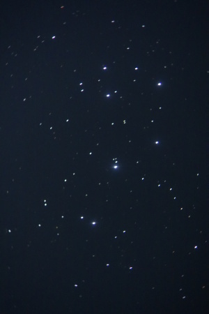天体望遠鏡で見るスバルと月_e0120896_07230730.jpg