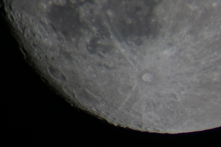 天体望遠鏡で見るスバルと月_e0120896_07315953.jpg