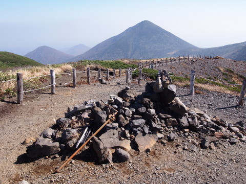 八甲田大岳~毛無岱~酸ヶ湯温泉登山(青森市)*2016.10.16_b0147224_2331486.jpg