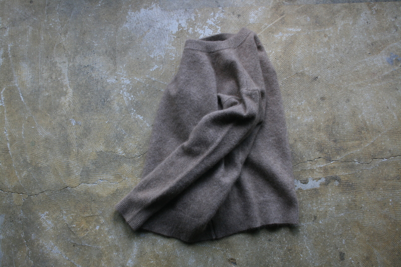 第3285回 Raccoon Knit。_f0366424_13113874.jpg