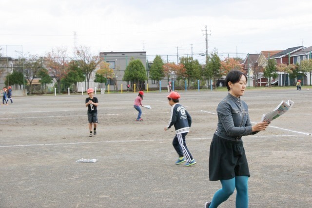 【鴻城小学校×山崎阿弥　10/7】　紙飛行機_a0062127_17503431.jpg