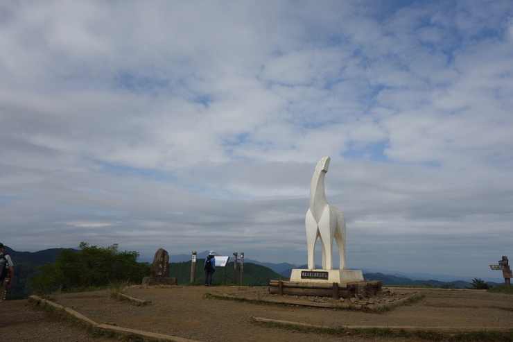 登山靴の慣らしを兼ねて、高尾山に行ってみたつもりが景信山を通り越して陣馬山を目指してる件 その5_a0287336_091473.jpg