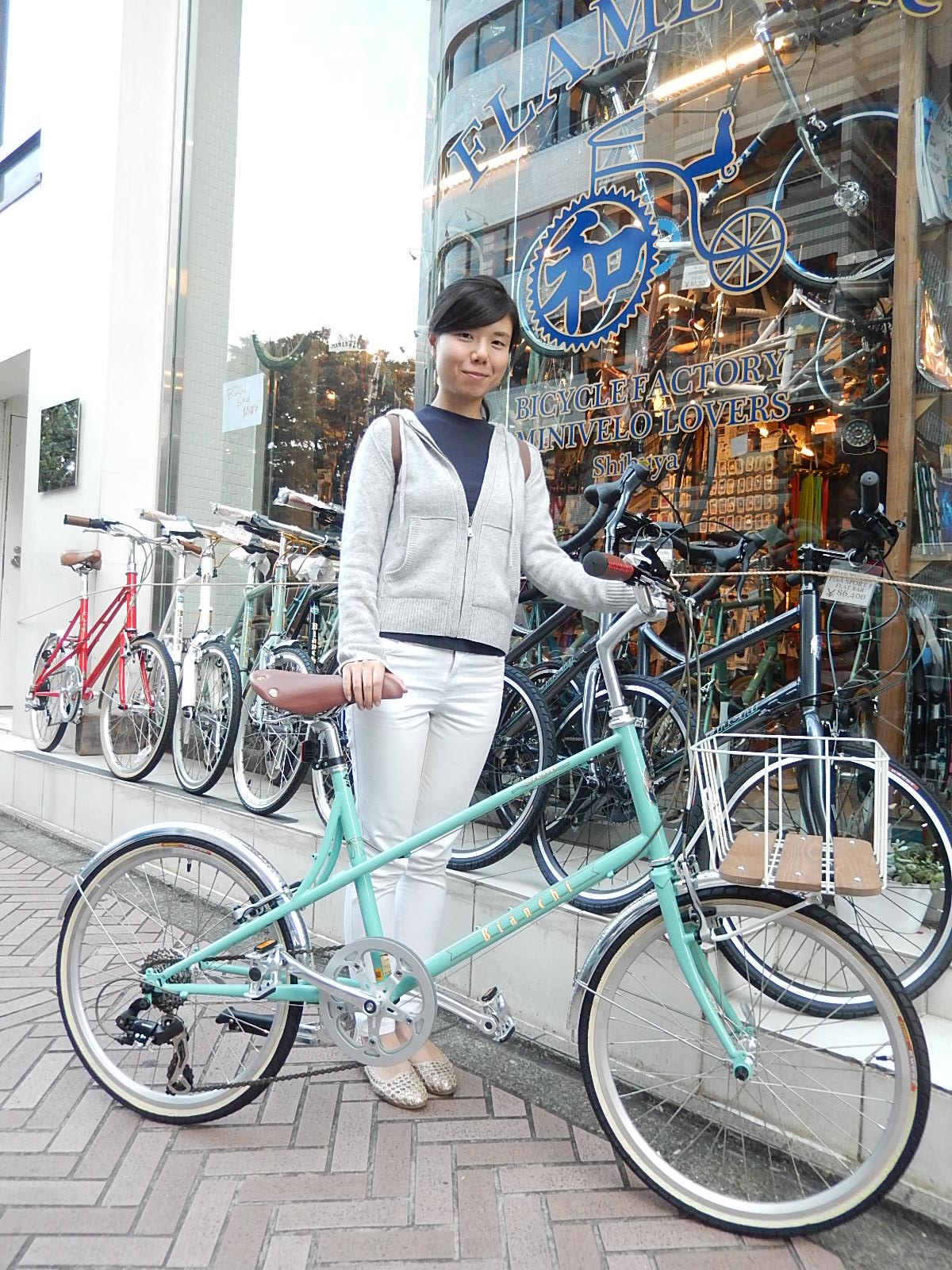 10月16日　渋谷　原宿　の自転車屋　FLAME bike前です_e0188759_1601526.jpg