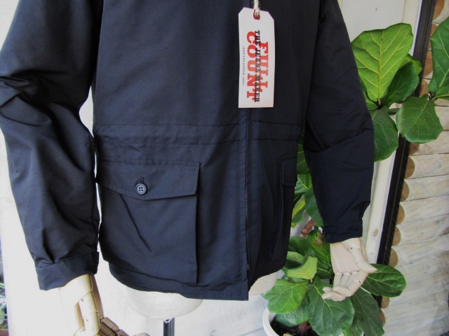 COOL!で大人な1枚。。。HOODED BLACK NYLON ANORAK By FULL COUNT_d0152280_7575472.jpg