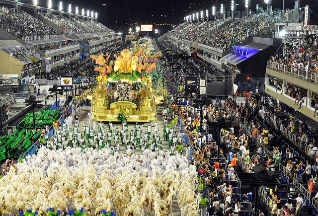 【２０１７年◉ブラジルでの活動が丸２０周年】大名門 Império Serrano７０周年に１６年シーズン目　→_b0032617_14171098.jpg