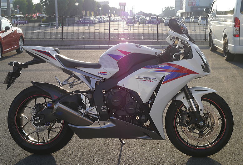 中古車両　CBR1000RR_f0178858_2064781.jpg