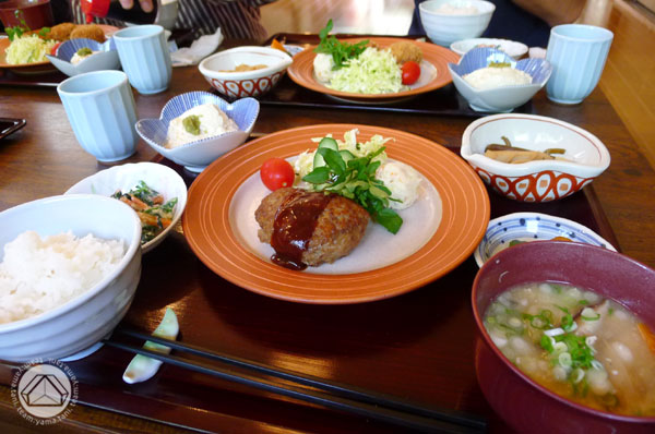 ∵「しいたけ狩り×名水茶屋定食」の特別コラボ∴_d0040733_16531663.jpg