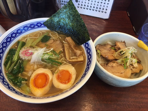 金沢（新保本）：一世風靡（いっせいふうび）　「さんま煮干しラーメン」_b0089578_09224290.jpg