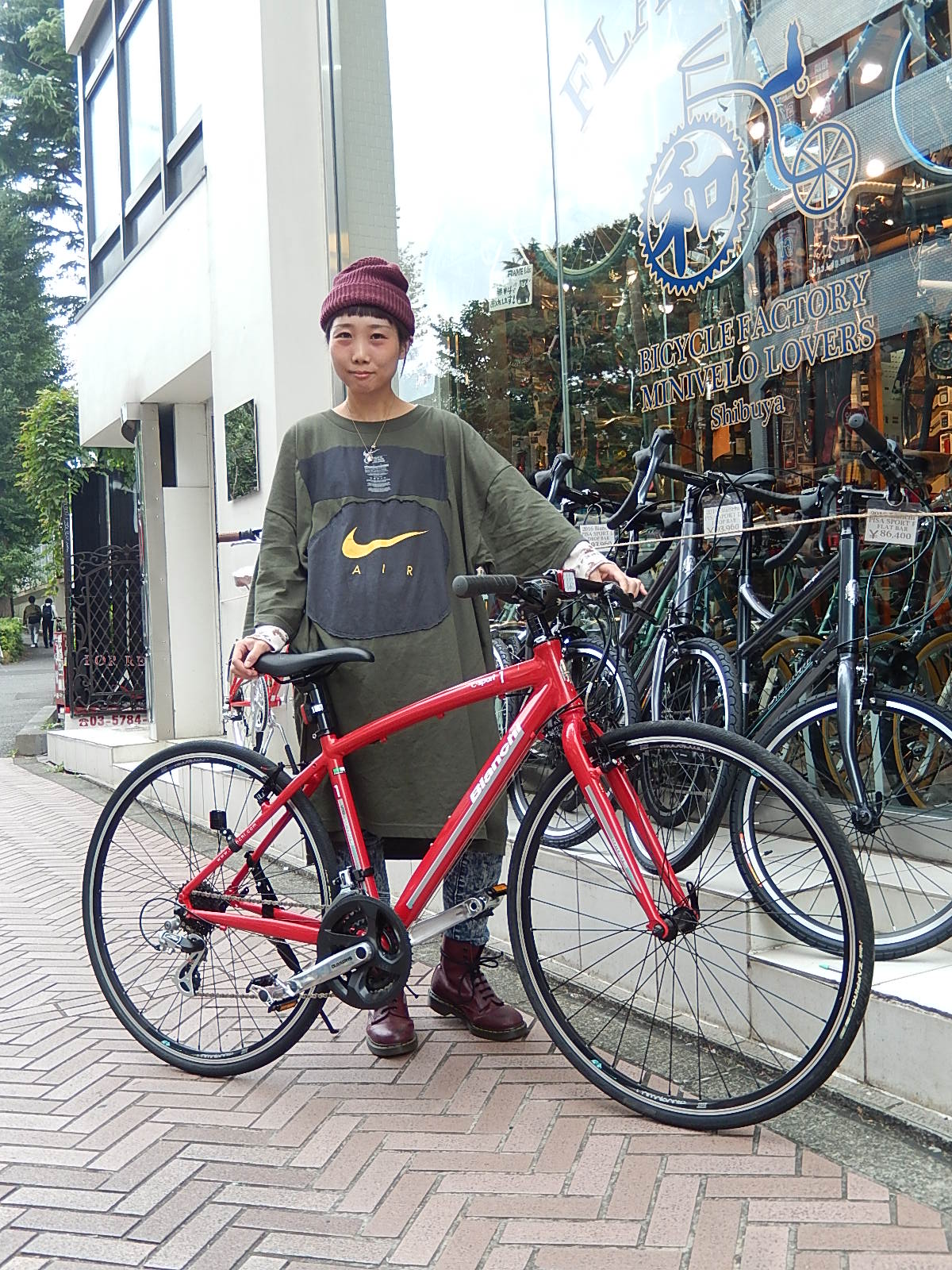 10月19日　渋谷　原宿　の自転車屋　FLAME bike前です_e0188759_15411777.jpg