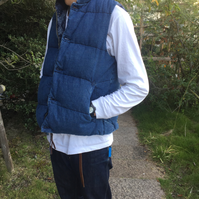 REMI RELIEF　別注 フード付き デニム ダウンベスト コンチョボタン REMI RELIEF 別注 フード付き デニム ダウンベスト コンチョ