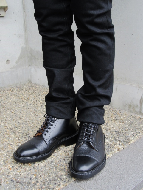 カラス色のBL DENIM ・・・ ThinFinn DRY BLACK DENIM By NUDIE JEANS_d0152280_5434279.jpg