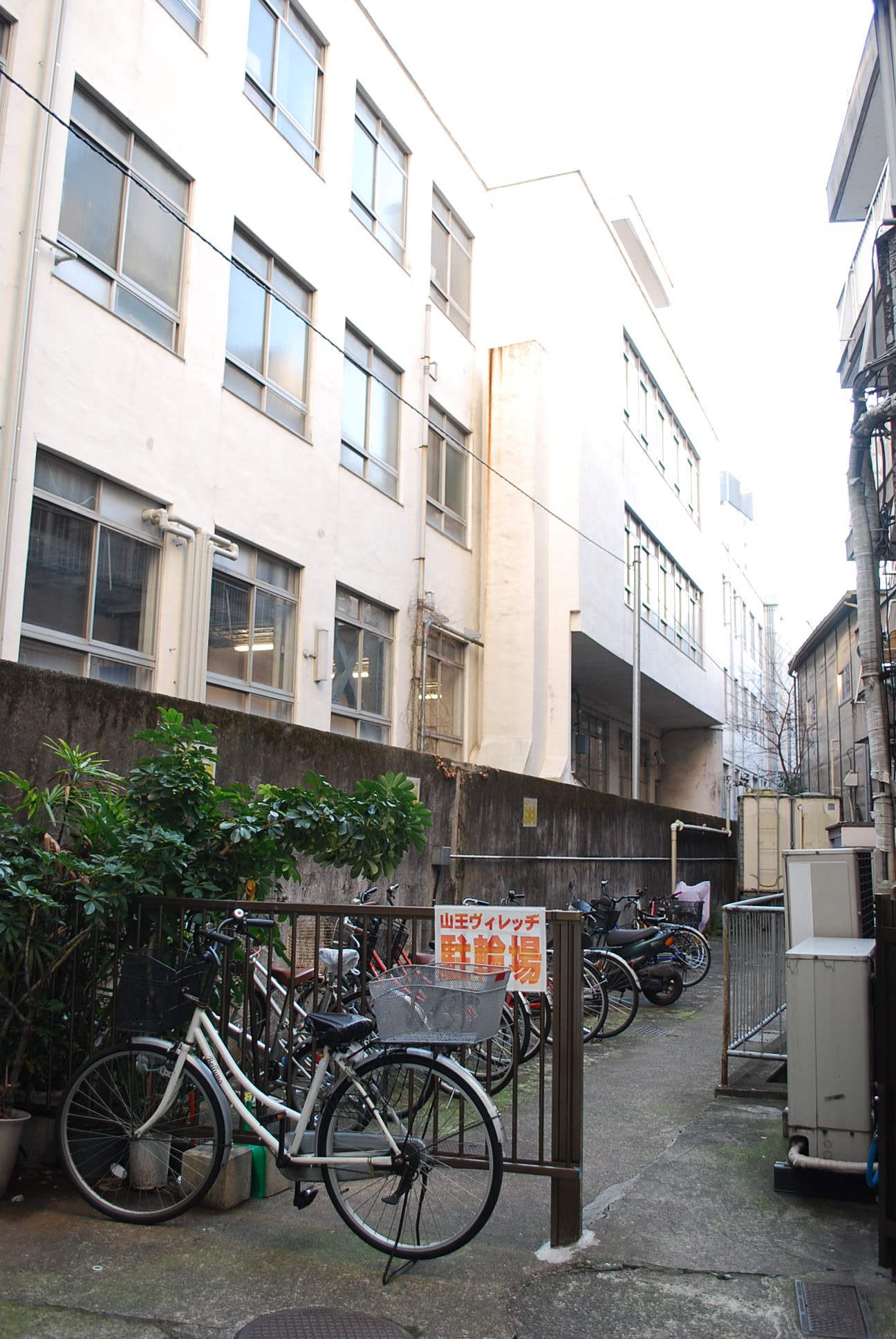 東京都新宿区立旧四谷第五小学校(昭和モダン建築探訪)_f0142606_19400540.jpg