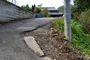 道路の補修_a0238314_12220669.jpg