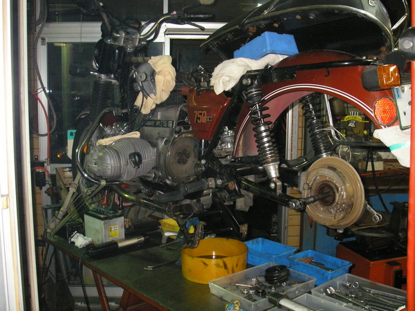 BMW R75/6 ミッション編~クラッチへ続く _e0218639_11115249.jpg