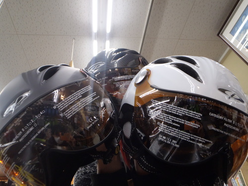 スキーヘルメット入荷中！_d0198793_1549194.jpg