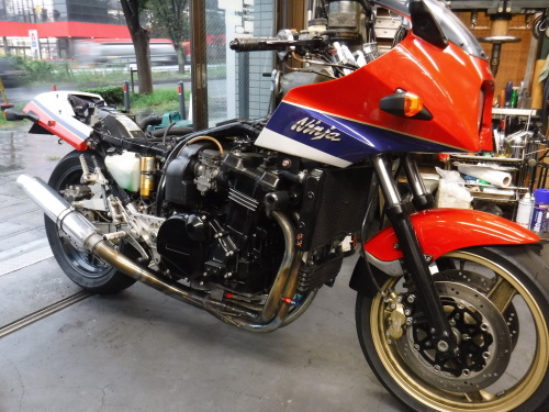 ＧＰＺ900R・Ｓ殿号のエンジンオーバーホール　その１_a0163159_22002136.jpg